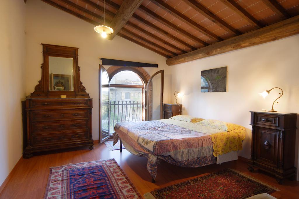 Villa Agriturismo Le Volpaie San Gimignano Zimmer foto